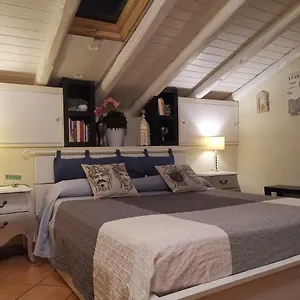 https://la-mansarda-di-ninni.taorminaitalyhotels.com